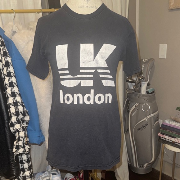 Fruit of the Loom Tops - Fruit of the Loom UK London Graphic T-Shirt Souvenir Vintage Black & White Small